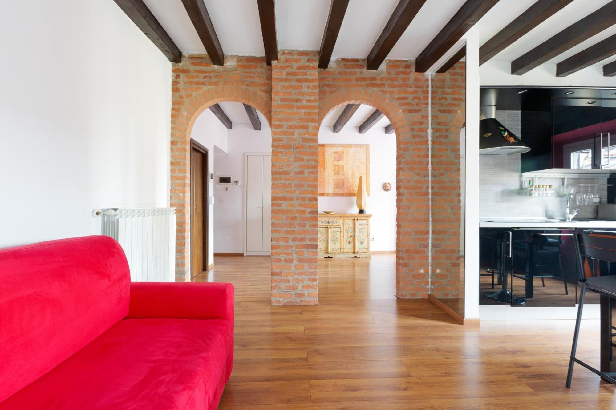 Apartamento Colonne Di San Lorenzo - Colorful Apartment!
